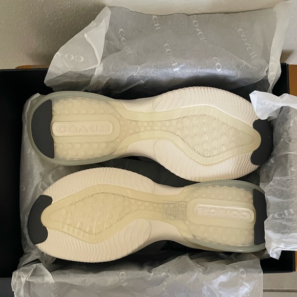 Men’s Coach shoes - Picture 4 of 6